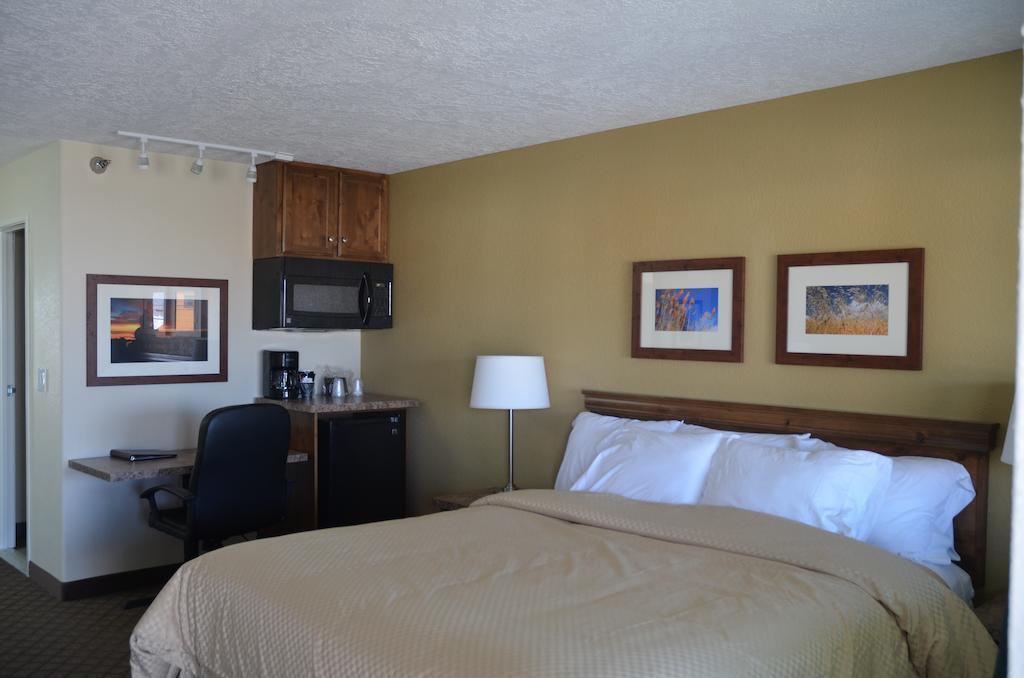 Rodeway Inn & Suites Battle Mountain Room photo